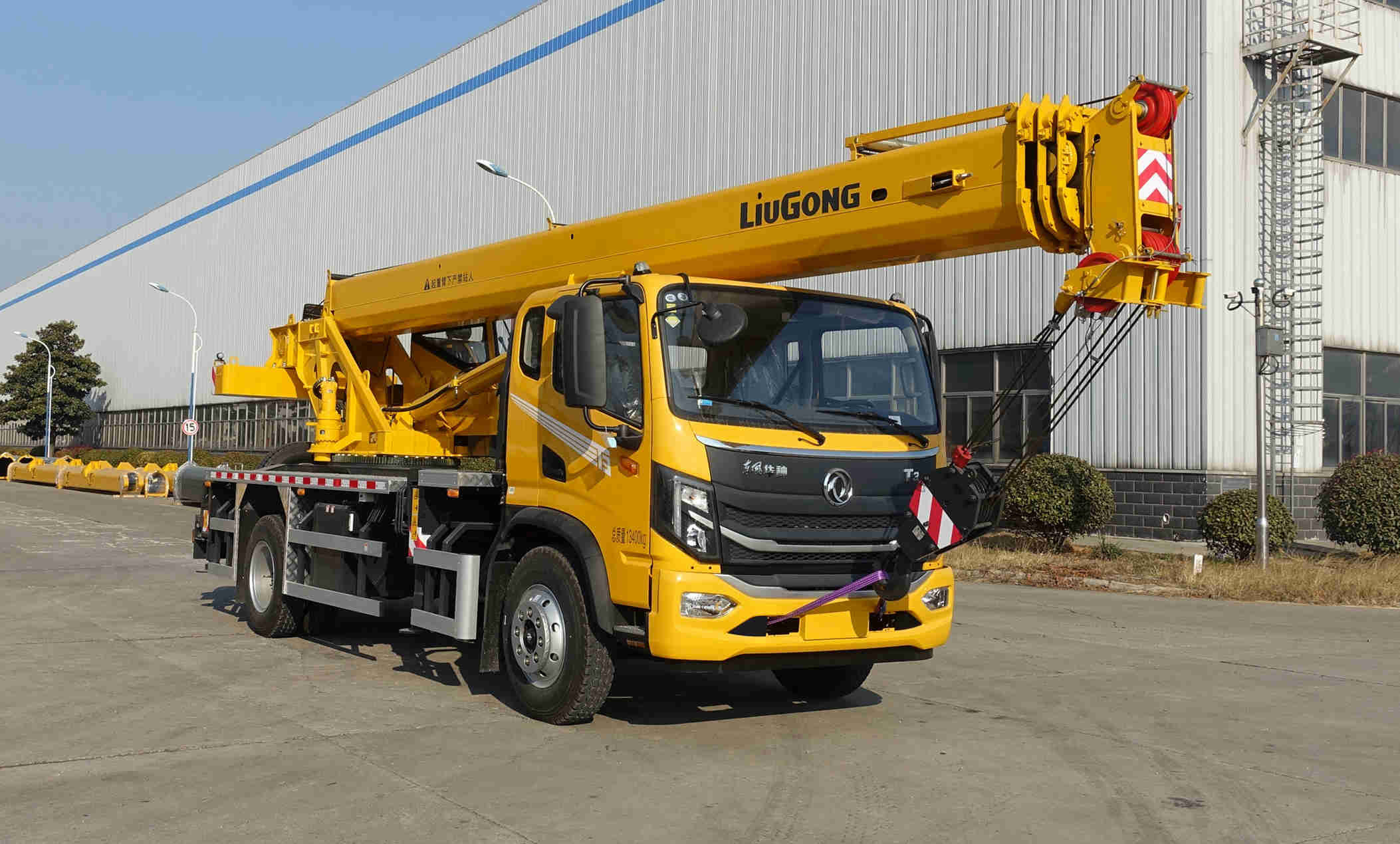 柳工牌CLG5130JQZ10汽车起重机公告图片