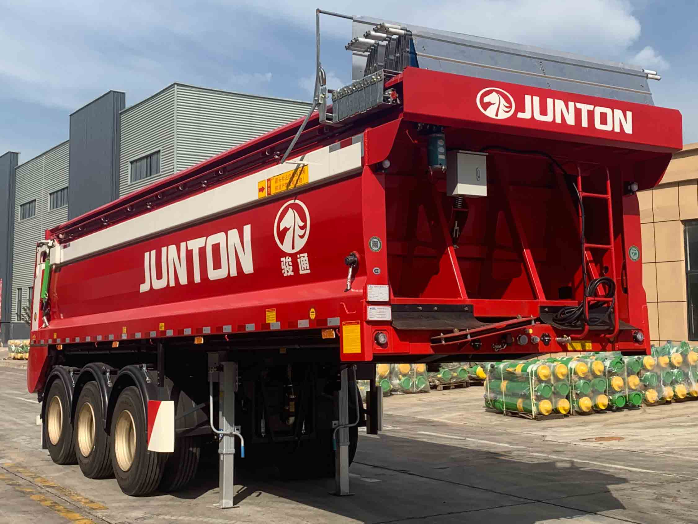 骏通牌9.6米31.2吨3轴散装粮食运输半挂车(JF9404ZLS)