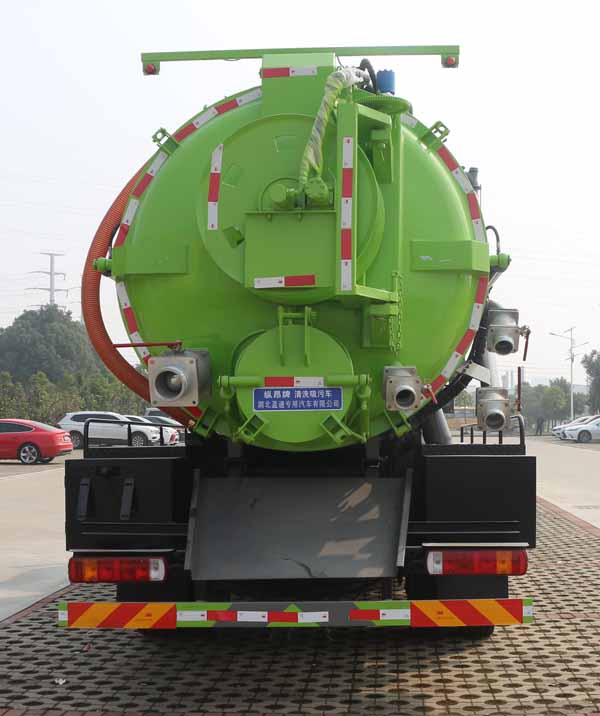 縱昂牌CLT5181GQWBJ6清洗吸污車公告圖片