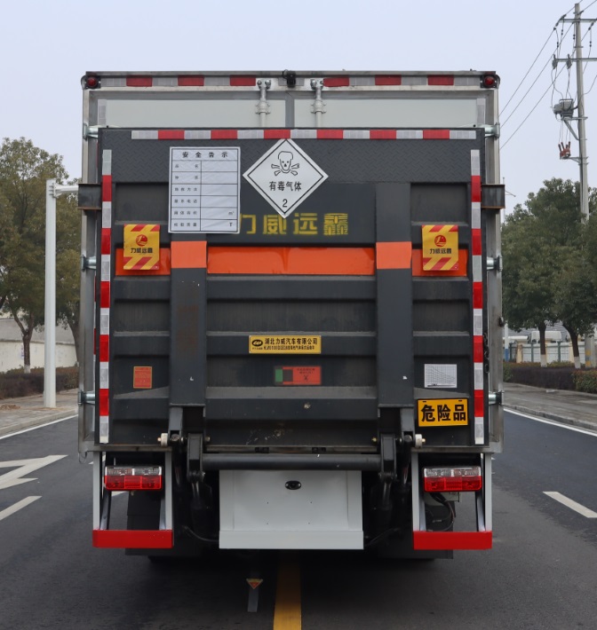 中汽力威牌HLW5100XDQEQ6毒性气体厢式运输车公告图片