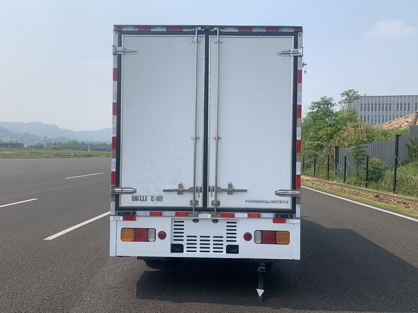 飞驰牌FSQ5041XLCEFCEV2燃料电池冷藏车公告图片
