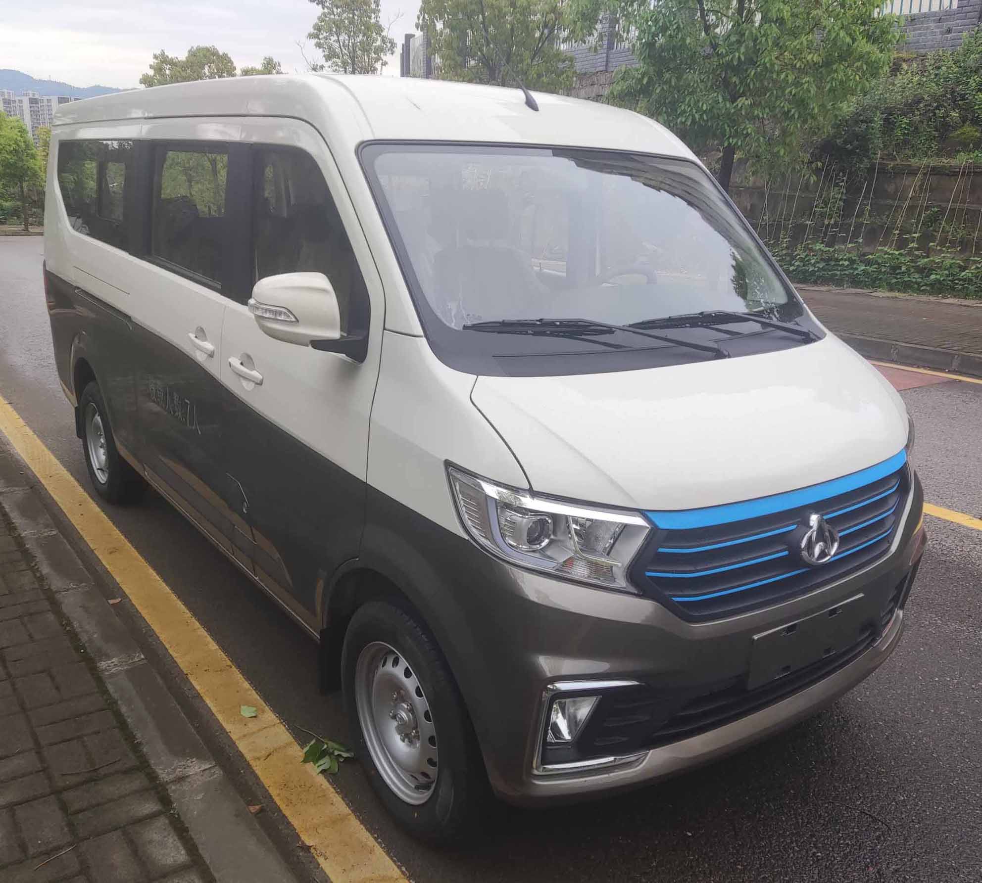 长安牌SC6450VQ6B5BEV纯电动多用途乘用车图片