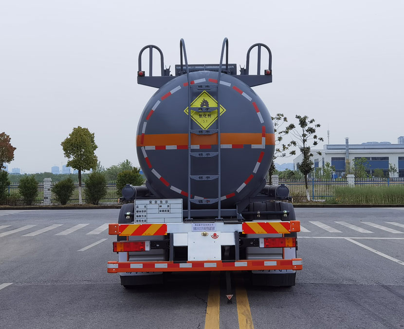 东驹牌LDW5327GYWD6氧化性物品罐式运输车公告图片
