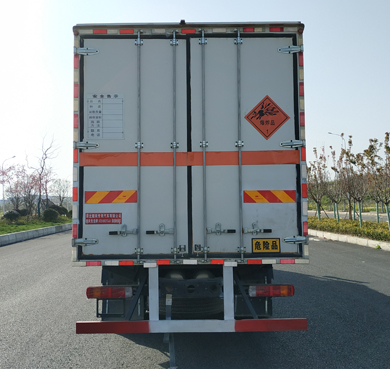 順風(fēng)智造牌SFZ5180XQYCAJ6爆破器材運(yùn)輸車公告圖片