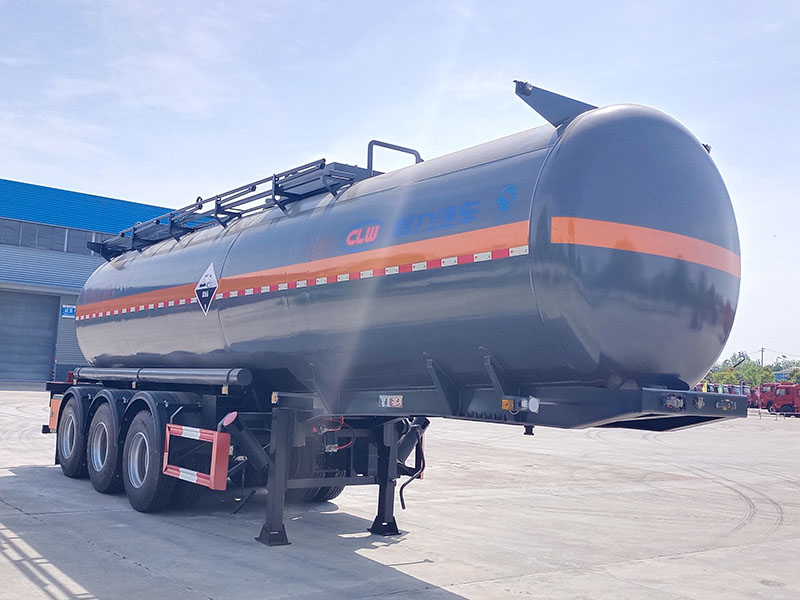 程力牌9.9米31.2吨3轴腐蚀性物品罐式运输半挂车(CL9402GFWA)