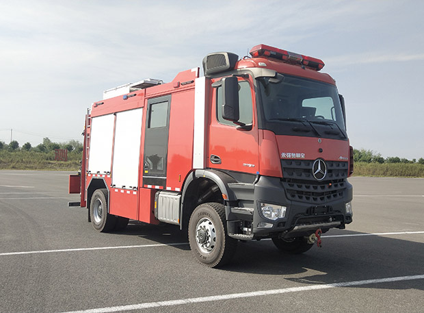 RY5150TXFJY100/06型抢险救援消防车图片