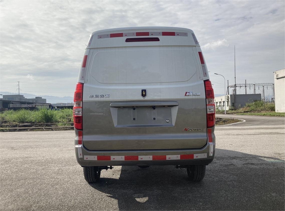 金杯牌JKC5025XXYA6L5廂式運(yùn)輸車公告圖片