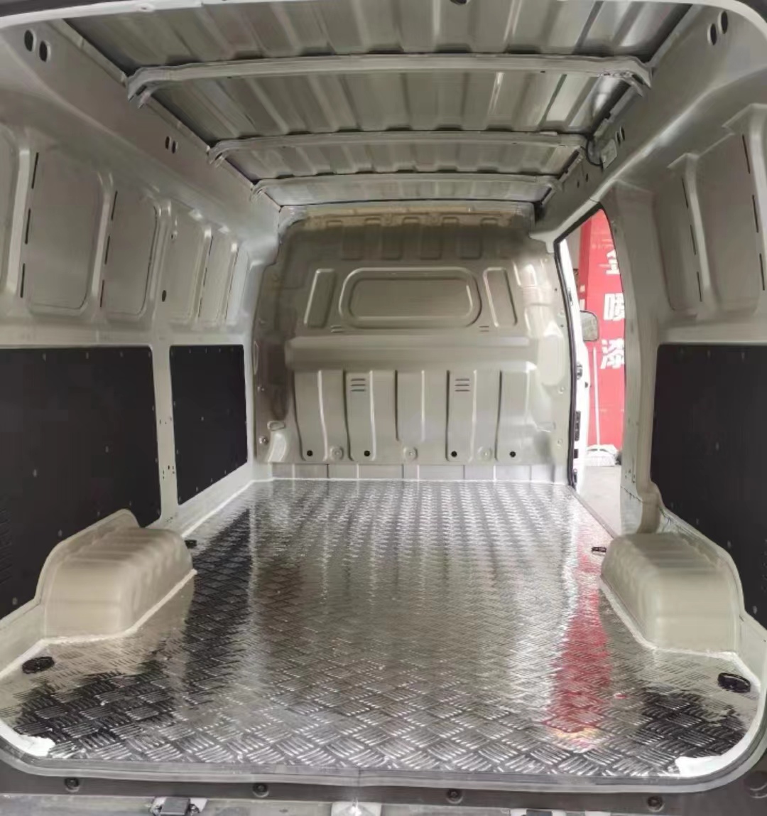 江淮牌HFC5030XXYEV2W純電動(dòng)廂式運(yùn)輸車公告圖片