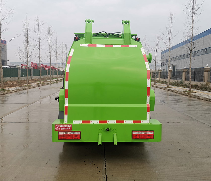 齊東方牌CLD5070TCAEQ6餐廚垃圾車公告圖片