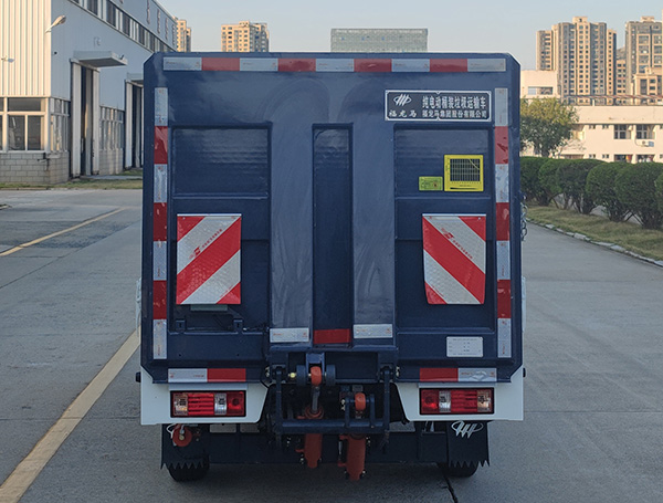 福龙马牌FLM5030CTYCCBEV纯电动桶装垃圾运输车公告图片