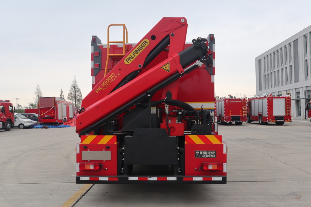 銀河牌BX5140TXFJY162/V6搶險(xiǎn)救援消防車公告圖片