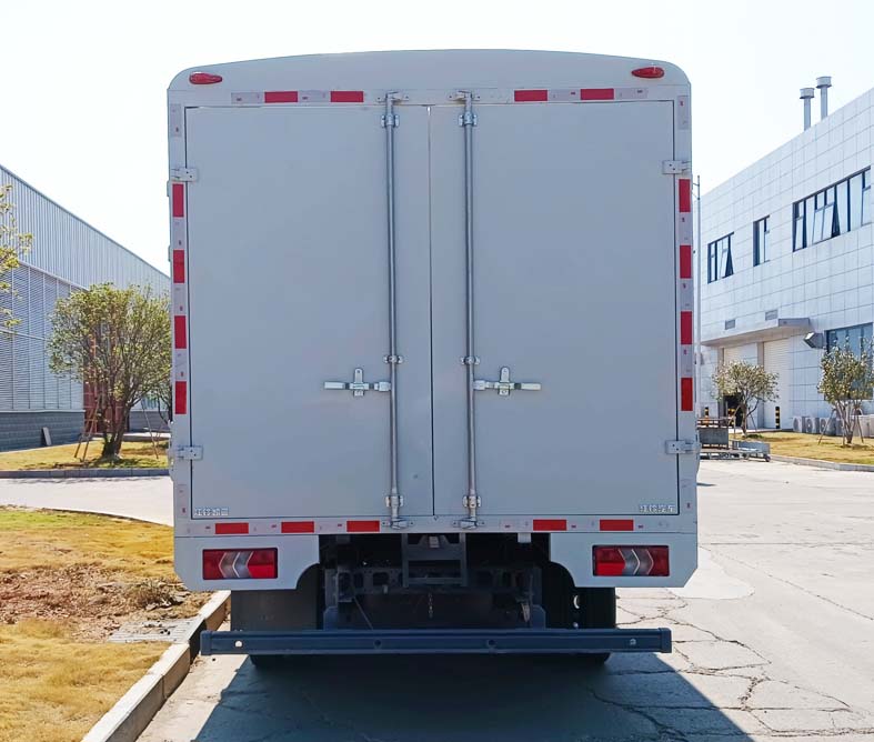 江鈴牌JX5049CCYTGC26倉柵式運(yùn)輸車公告圖片