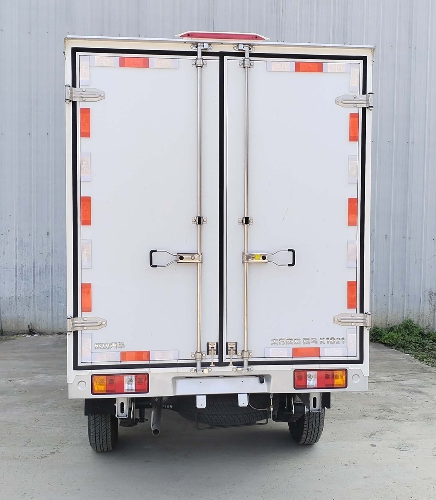 太行成功牌SCH5025XXYDC2A廂式運(yùn)輸車公告圖片