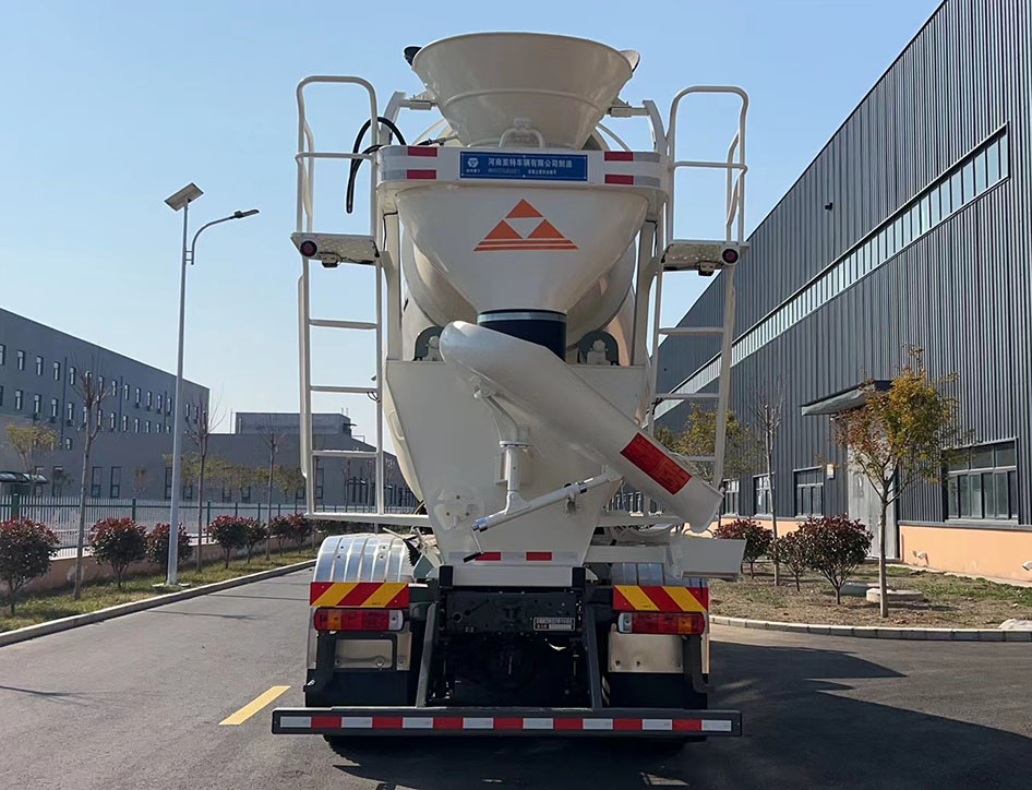 亞特重工牌HNV5317GJBZGCFT混凝土攪拌運(yùn)輸車公告圖片