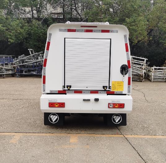 普羅科牌BJ5034TYHE6-P1路面養(yǎng)護(hù)車(chē)公告圖片