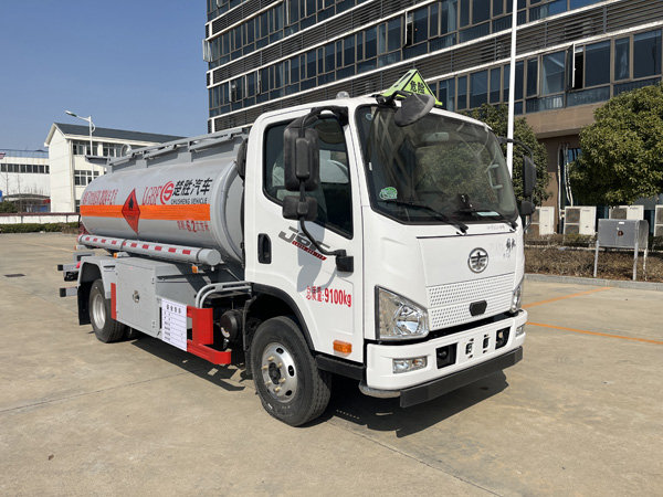 楚胜牌CSC5091GJYCA6A加油车公告图片