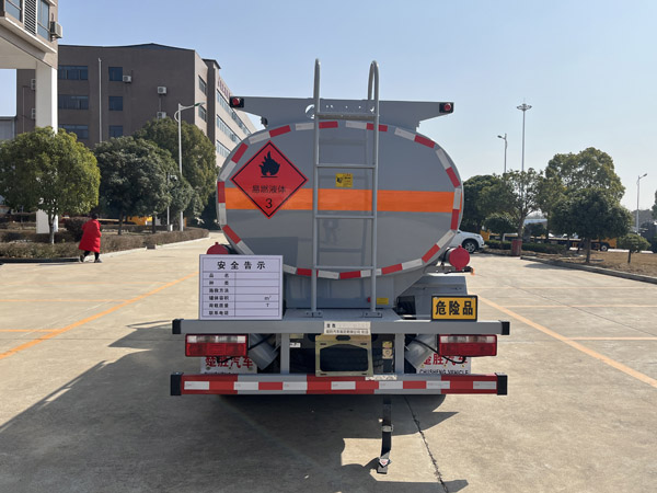 楚胜牌CSC5091GJYCA6A加油车公告图片