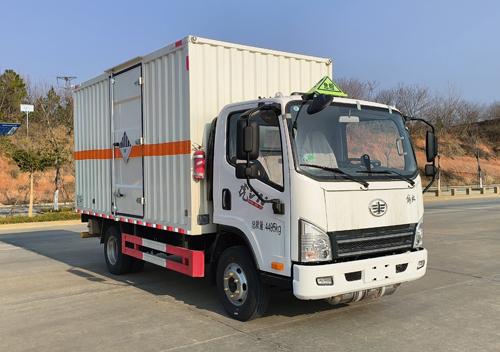 百捷牌QYY5045XZWCA6雜項(xiàng)危險(xiǎn)物品廂式運(yùn)輸車(chē)公告圖片