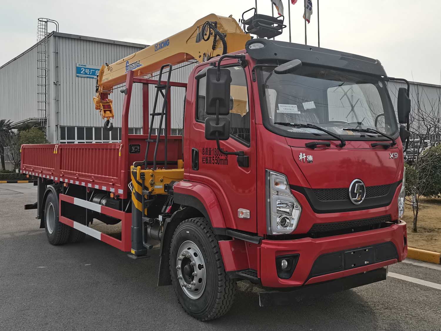 徐工牌XGS5182JSQS6隨車(chē)起重運(yùn)輸車(chē)公告圖片