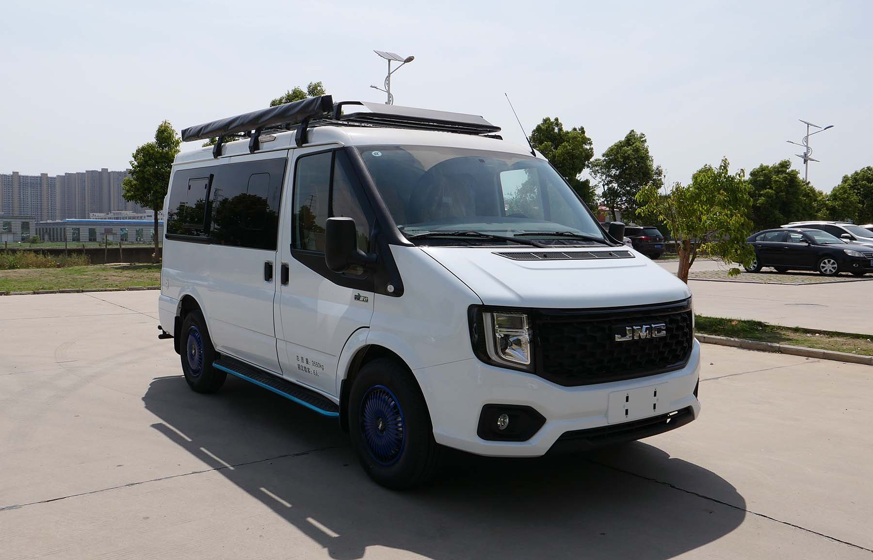 华通牌HCQ5041TSYJX6BC宿营车公告图片