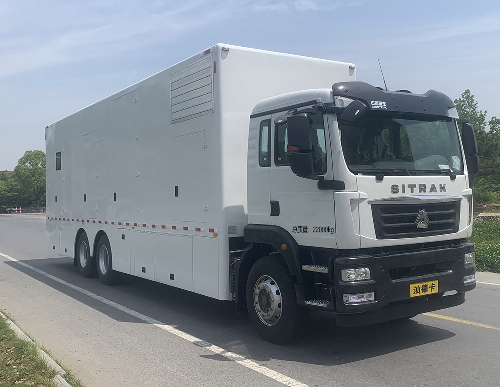 躍邁牌YMZ5220XYLZZ6醫(yī)療車公告圖片