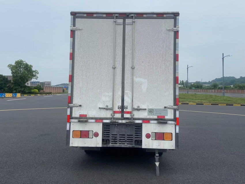 飛馳牌FSQ5041XLCEFCEV3燃料電池冷藏車公告圖片