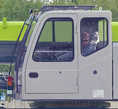 中聯(lián)牌ZLJ5413JQZ50A汽車起重機(jī)公告圖片