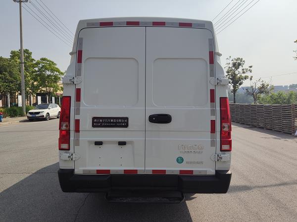 凱樂(lè)泰牌JYA5041XLC-NJ1冷藏車(chē)公告圖片