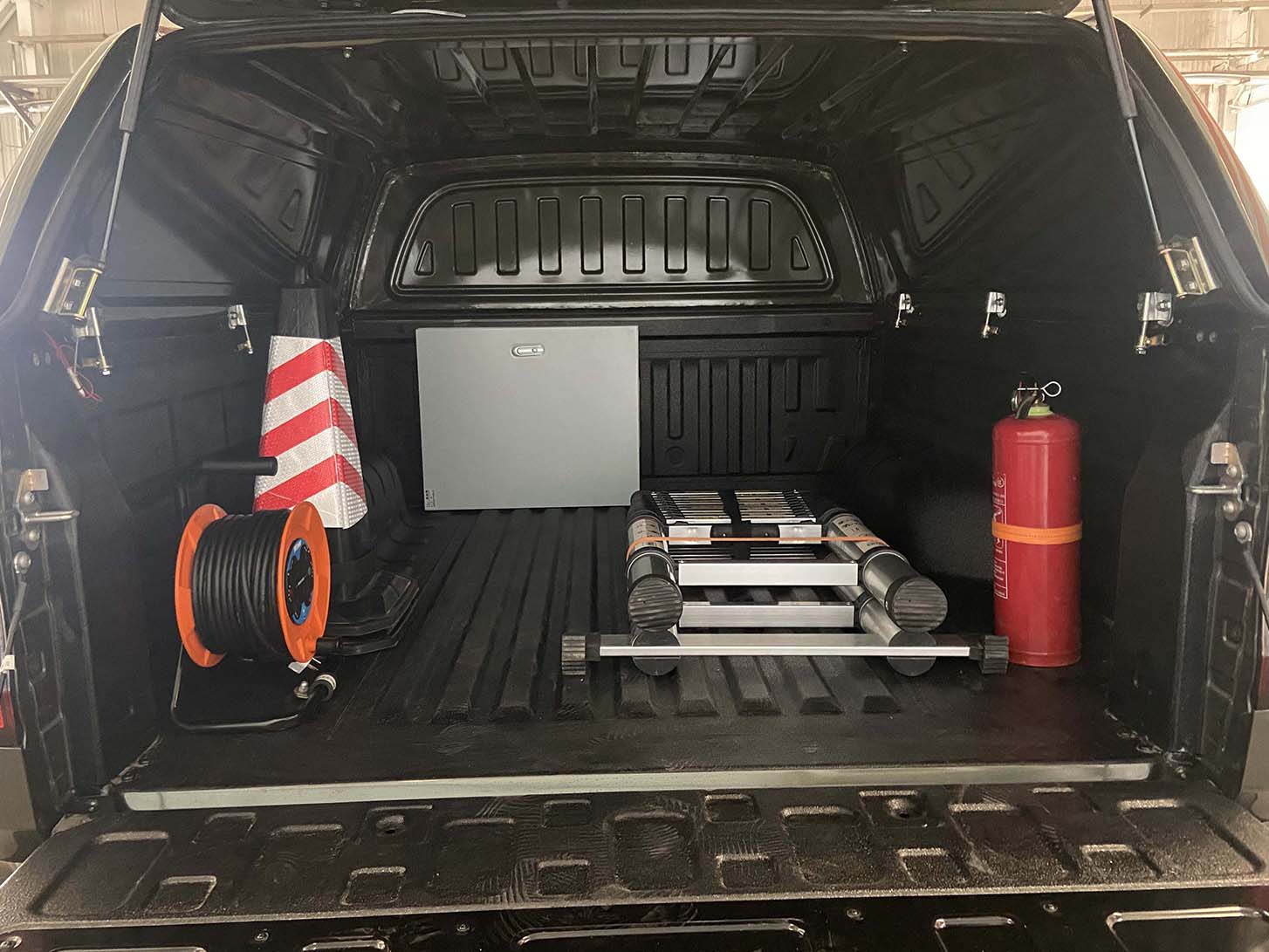 豪沃牌ZZ5037XGCG351PZ5BEV1純電動工程車公告圖片