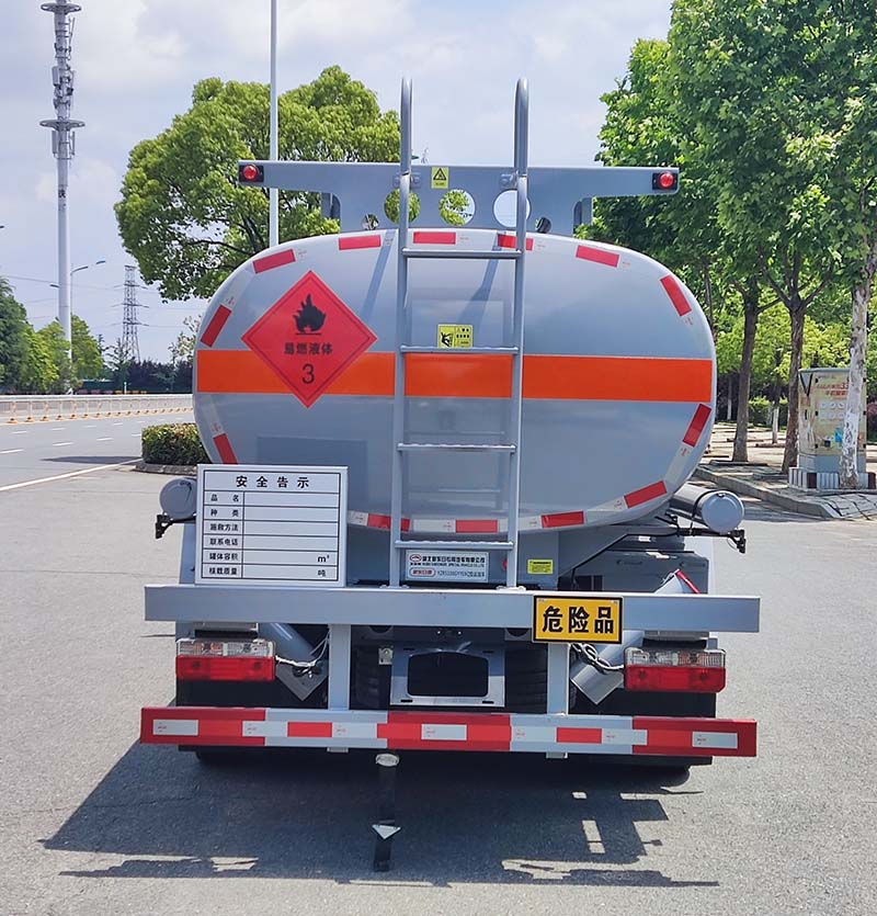 新东日牌YZR5100GYYE6Q运油车公告图片