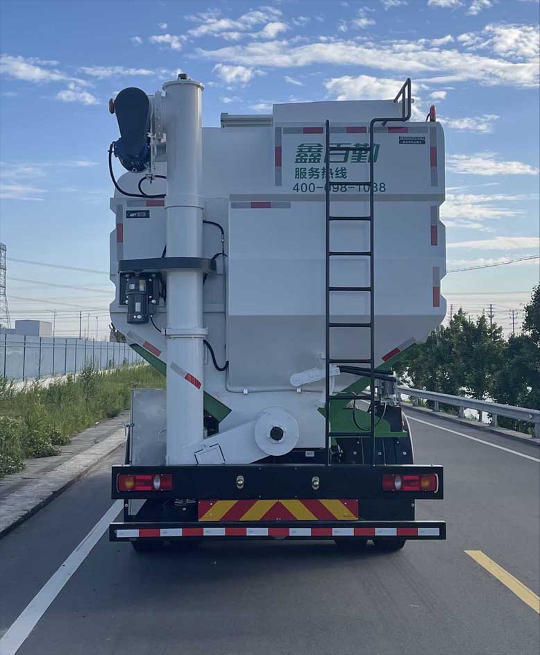 百勤牌XBQ5250ZSLD36X散裝飼料運(yùn)輸車公告圖片