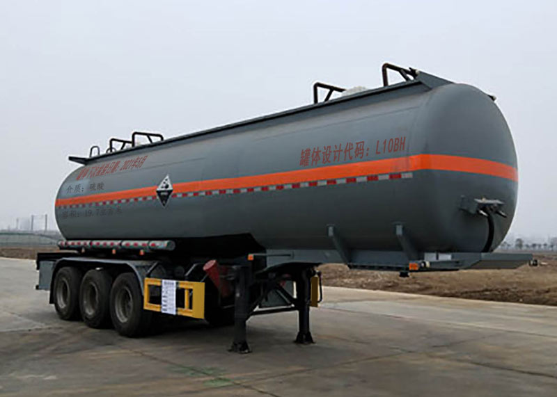 楚风牌10.2米32.5吨3轴腐蚀性物品罐式运输半挂车(HQG9403GFWG)