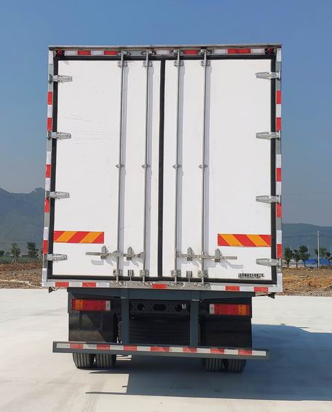 乘龍牌LZ5180XLCH5AC1冷藏車(chē)公告圖片