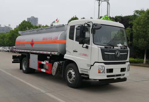 楚飞牌CLQ5180GYY6D运油车