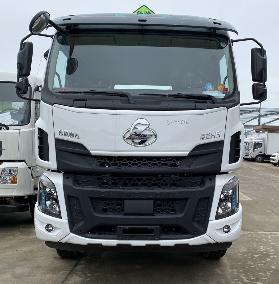 楚勝牌CSC5187GYYEL6運(yùn)油車公告圖片