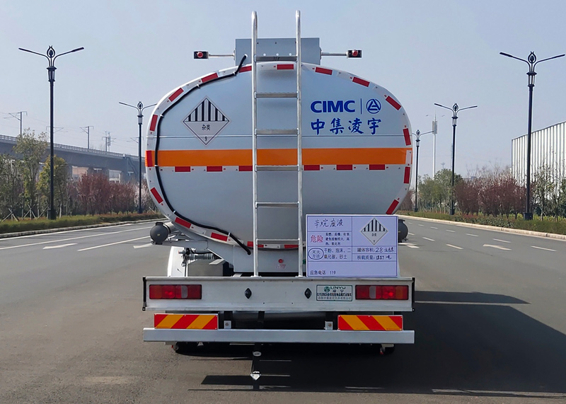 凌宇牌CLY5320GZW杂项危险物品罐式运输车公告图片