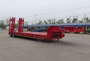 低平板半挂车