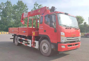 随车起重运输车