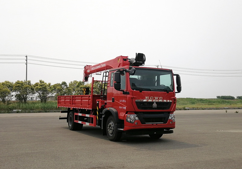 豪沃牌ZZ5187JSQK501GF1隨車(chē)起重運(yùn)輸車(chē)公告圖片