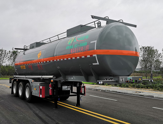 盛润牌10.3米33.6吨3轴氧化性物品罐式运输半挂车(SKW9400GYWT31)