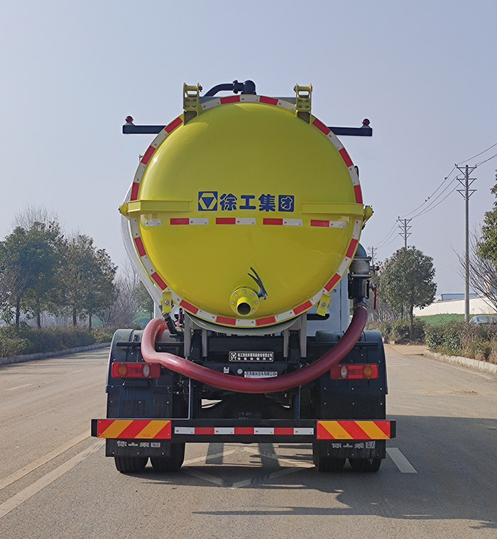 徐工牌DXA5180GXWLBEV纯电动吸污车公告图片