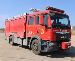 压缩空气泡沫消防车