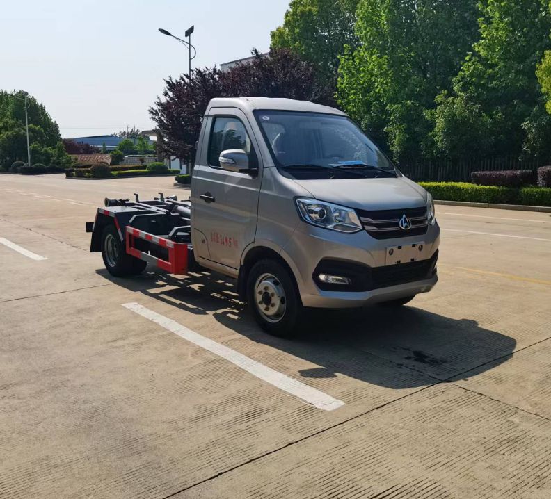 长力威牌CLA5032ZXXSC6车厢可卸式垃圾车公告图片