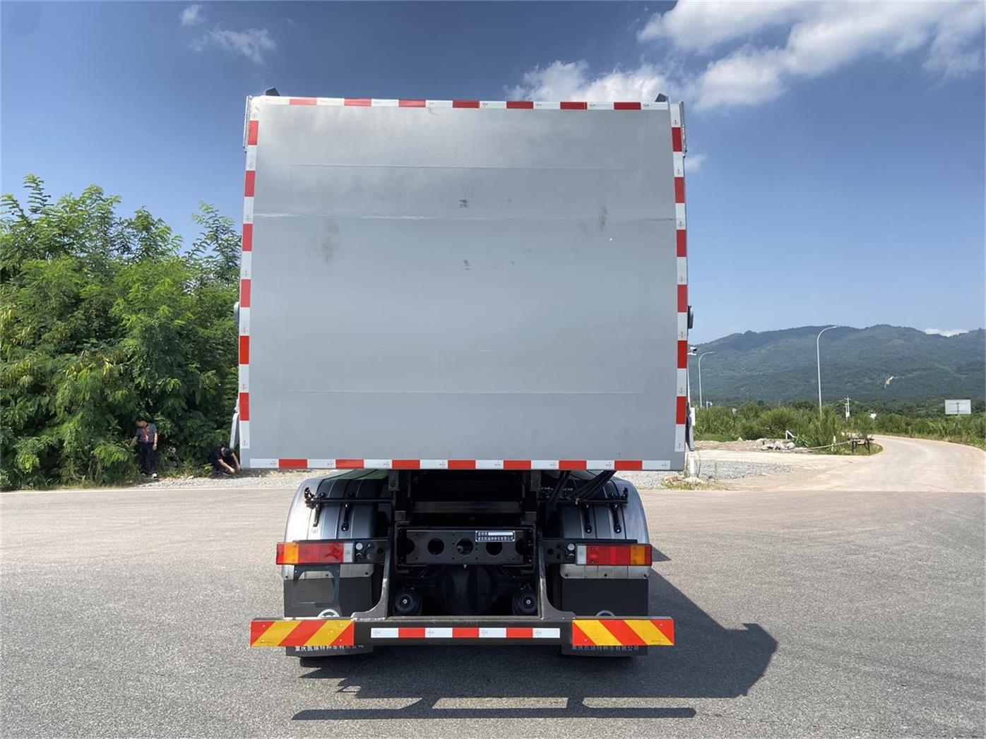 重特牌QYZ5250ZDZ6吊装式垃圾车公告图片
