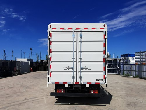 豪曼牌ZZ5048CCYG17ZBEV2純電動倉柵式運(yùn)輸車公告圖片