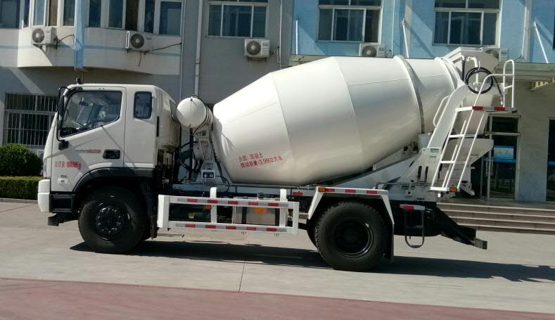 福田牌BJ5184GJBJPFA-01混凝土攪拌運(yùn)輸車(chē)公告圖片