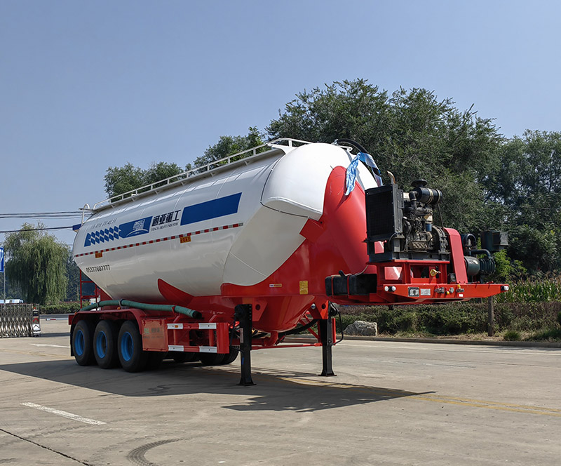 通華牌11米32.5吨3轴中密度粉粒物料运输半挂车(WTY9400GFLLG40)