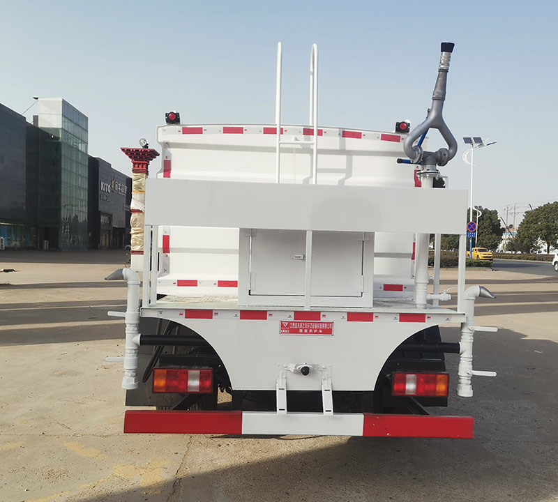 天云牌GTY5041TYHER6路面養(yǎng)護(hù)車(chē)公告圖片