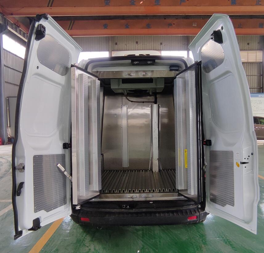 伴君長(zhǎng)興牌AAA5041XLLMK6疫苗冷鏈車公告圖片