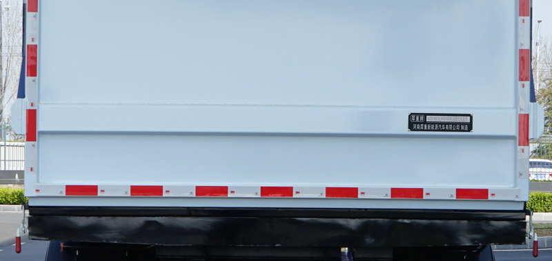 犀重牌AXZ5180ZXLDFBEV純電動(dòng)廂式垃圾車公告圖片